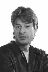 Musical Factory Hannover - Uli Schmid, Pianist und Musikalischer Leiter Non(n)sens