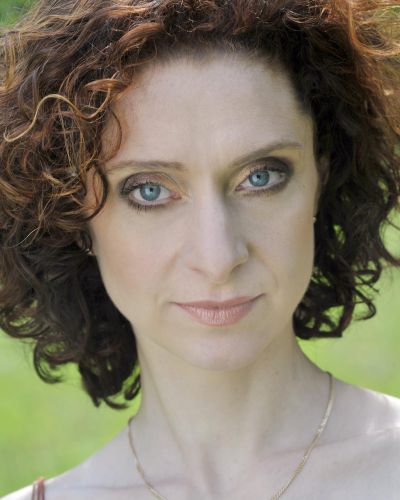 Julia-Goehrmann-Schauspielerin-Sängerin-Sprecherin-Moderatorin-Produzentin-4773-large